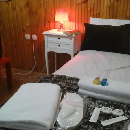 Vi̇ra Bungalow
