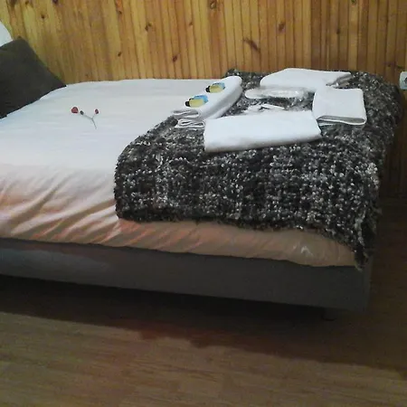 Vi̇ra Bungalow